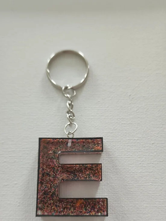 Letter 'E' keychain - Picture 1 of 1
